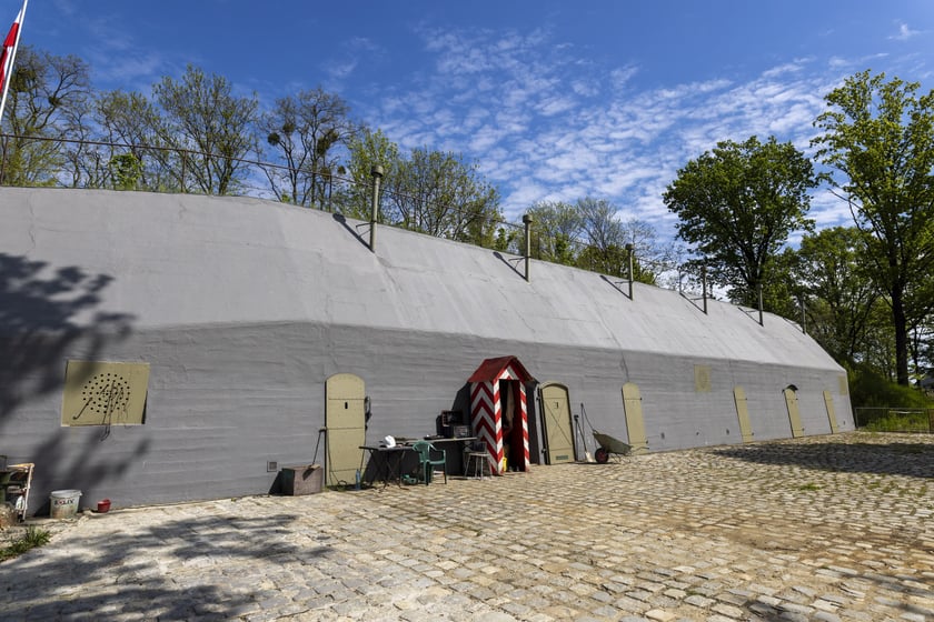 Społeczne Muzeum Militarne (Fort Piechoty nr 9) przy ul. Pełczyńskiej we Wrocławiu
