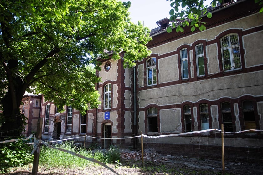 Zespół budynków i parku przy al. Kasprowicza na Karłowicach