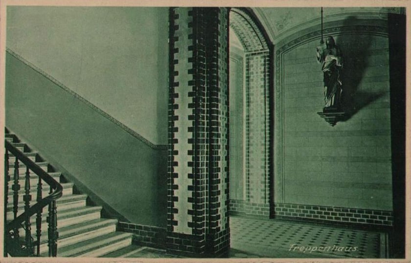 Lata 1920-1930, klatka schodowa