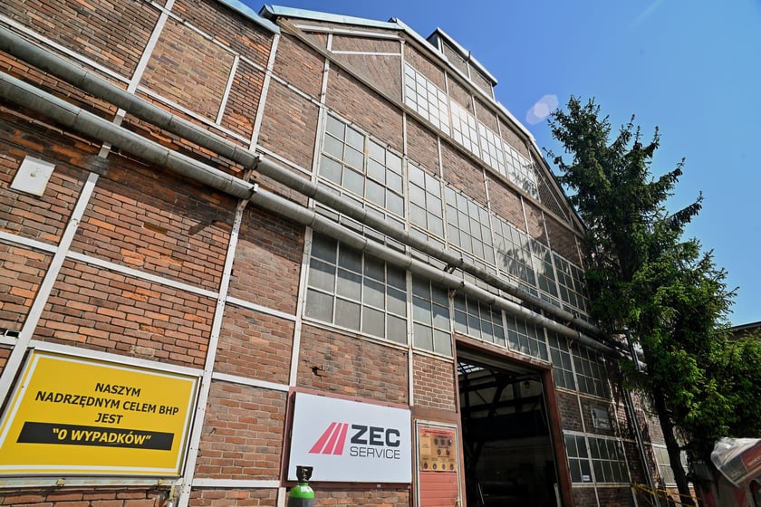 Historyczna elektrociepłownia w Siechnicach niedługo odejdzie na zasłużoną emeryturę. Zastąpi ją nowoczesny zakład zasilany gazem.