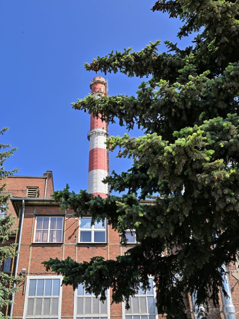 Historyczna elektrociepłownia w Siechnicach niedługo odejdzie na zasłużoną emeryturę. Zastąpi ją nowoczesny zakład zasilany gazem.