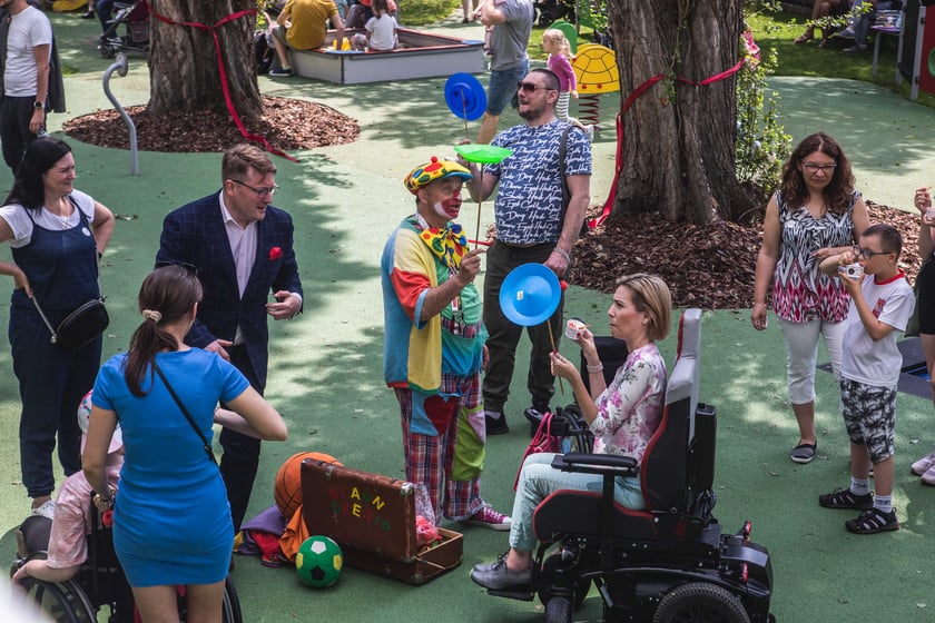 Rodzinny piknik charytatywny z okazji jubileuszu Fundacji ,,Potrafię Pomóc''