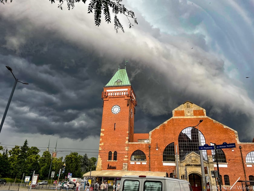 Wał szkwałowy nad Wrocławiem