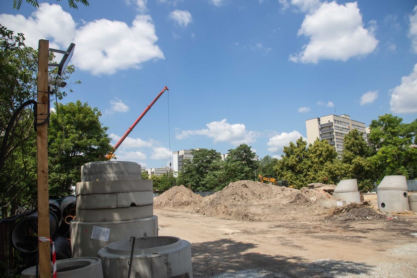 Uroczyste podpisanie aktu erekcyjnego pod budowę nowego komisariatu przy ul. Trzemeskiej