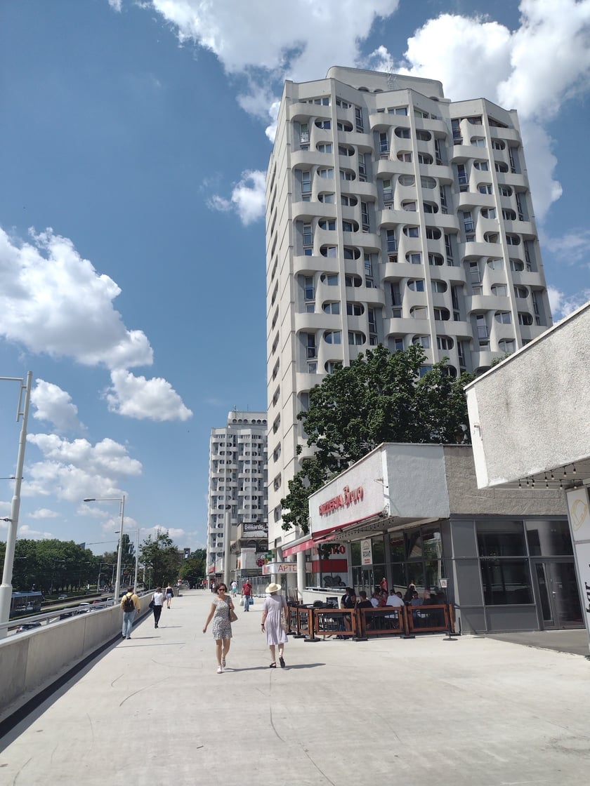 Esplanada wzdłuż placu Grunwaldzkiego - lipiec 2023
