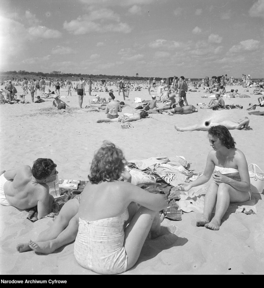 Wakacje w PRL-u, 1958 rok, plaża