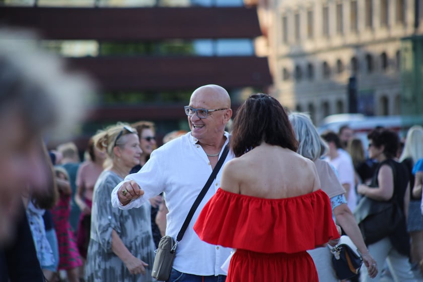 Filmowa potańcówka na pl. Wolności