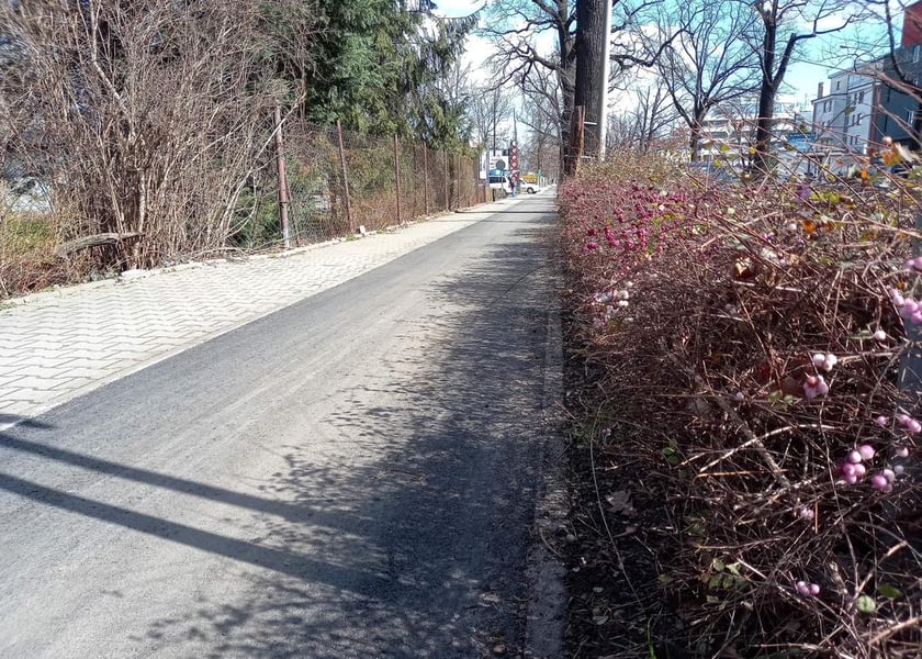 nowa nawierzchnia ścieżki rowerowej