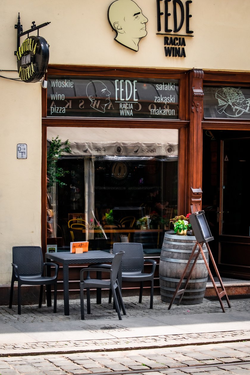 Federacja Wina

Adres:&nbsp;Szewska 24/26
Godziny otwarcia: codziennie w godz. 12:00-22:00

Szczeg&oacute;ły oraz menu można przeczytać na stronie restauracji.