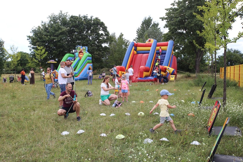 Piknik z okazji otwarcia kładki pieszo-rowerowej nad Ślęzą