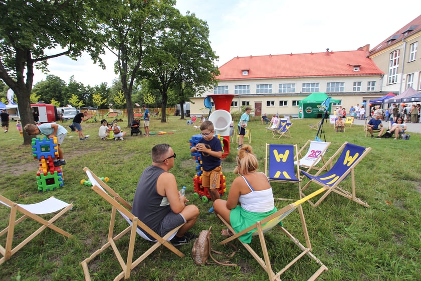 Piknik z okazji otwarcia kładki pieszo-rowerowej nad Ślęzą