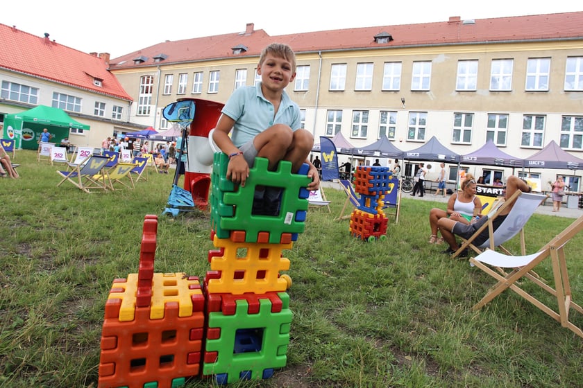 Piknik z okazji otwarcia kładki pieszo-rowerowej nad Ślęzą