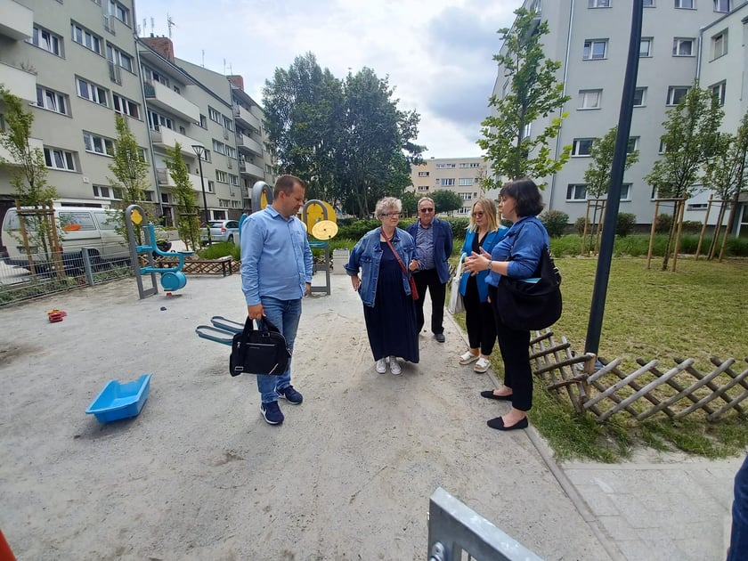 Te miejsca z Wrocławia zakwalifikowały się do konkursu ,,Modernizacja Roku &amp; Budowa XXI w.'' Na zdjęciu znajduje się podw&oacute;rko w centrum miasta, położone jest w kwartale między:&nbsp;pl. Nowy Targ, ul. Kotlarską, ul. Łaciarską i ul. Nożowniczą.