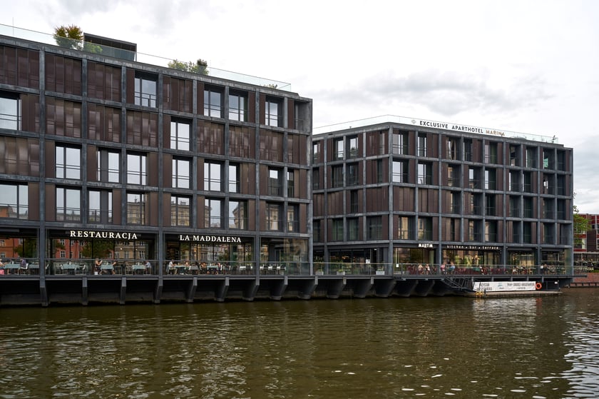 Wrocław widziany z pokładu statku pływającego po Odrze