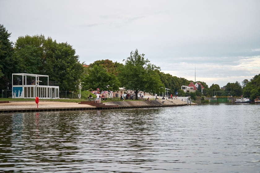 Wrocław widziany z pokładu statku pływającego po Odrze