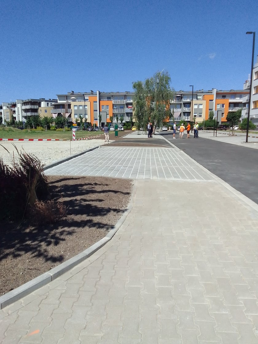 Miejsca postojowe przy ul. Fieldrofa w Siechnicach