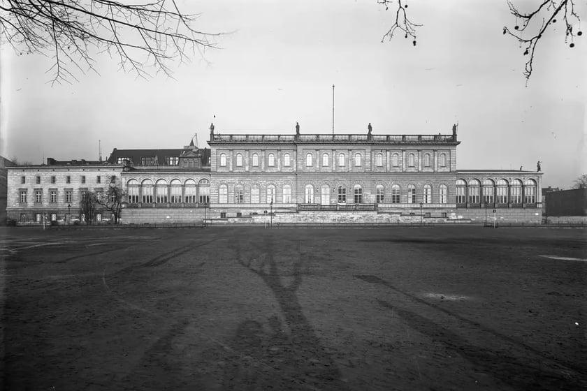 pl. Wolności przed 1945 r.