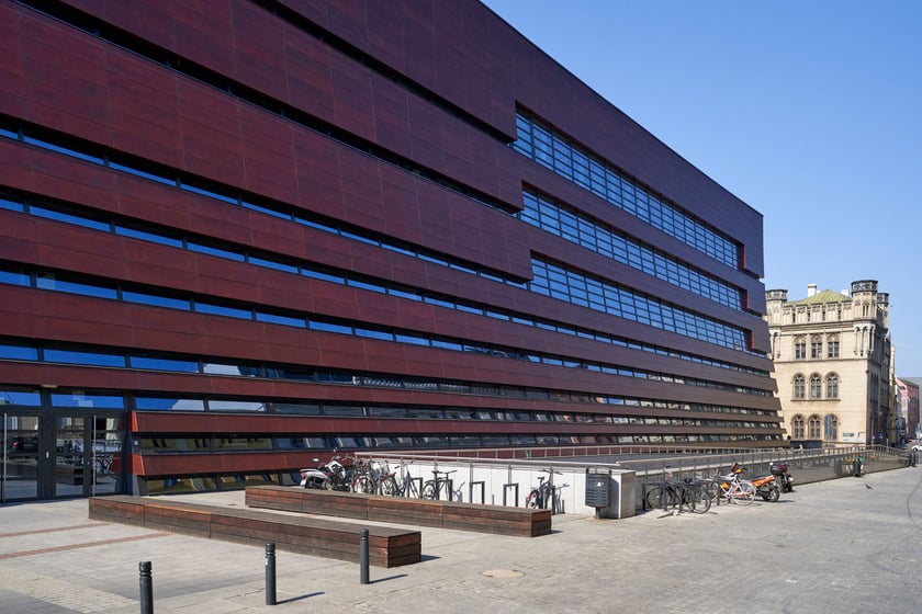 pl. Wolności i Narodowe Forum Muzyki
