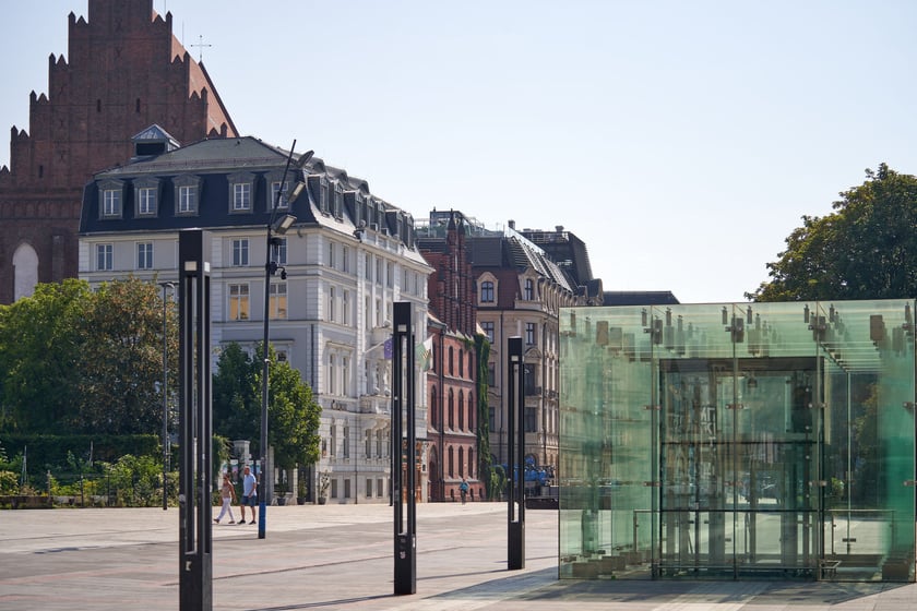 pl. Wolności i Narodowe Forum Muzyki