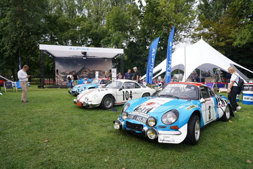 MotoClassic na Zamku Topacz - kultowe i współczczesne pojazdy