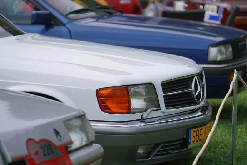 MotoClassic na Zamku Topacz - kultowe i współczczesne pojazdy