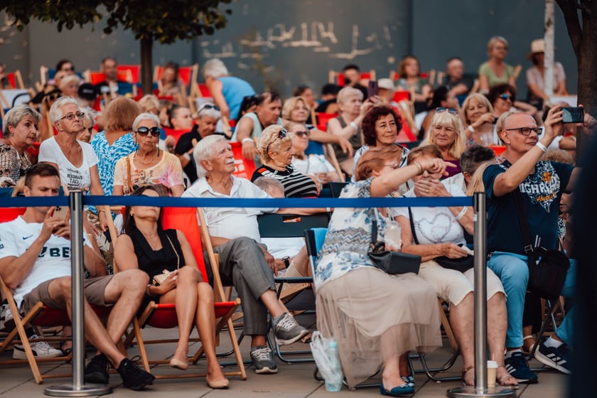 Wyjątkowy koncert ?Wojna Światów? przy CH Zajezdnia z okazji rocznicy powstania Solidarności