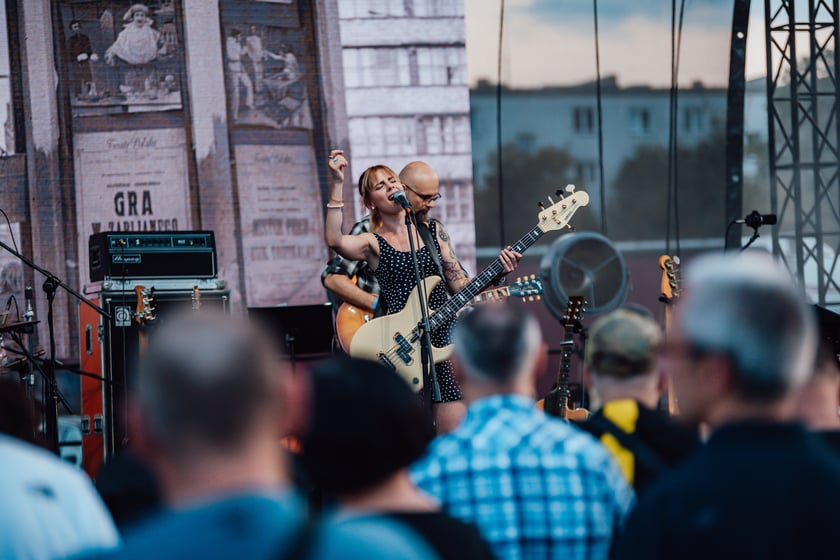 Wyjątkowy koncert ?Wojna Światów? przy CH Zajezdnia z okazji rocznicy powstania Solidarności