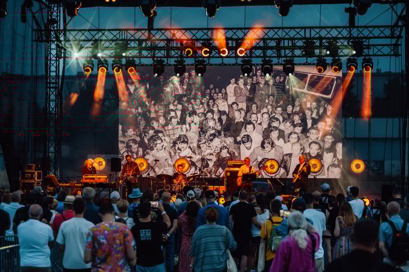 Wyjątkowy koncert ?Wojna Światów? przy CH Zajezdnia z okazji rocznicy powstania Solidarności