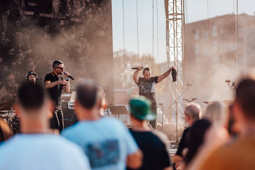 Wyjątkowy koncert ?Wojna Światów? przy CH Zajezdnia z okazji rocznicy powstania Solidarności