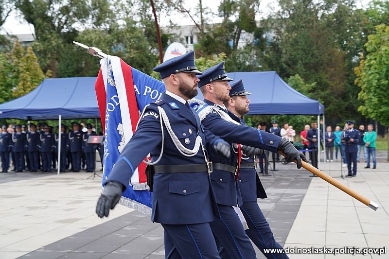 Uroczyste ślubowanie policjantek i policjantów