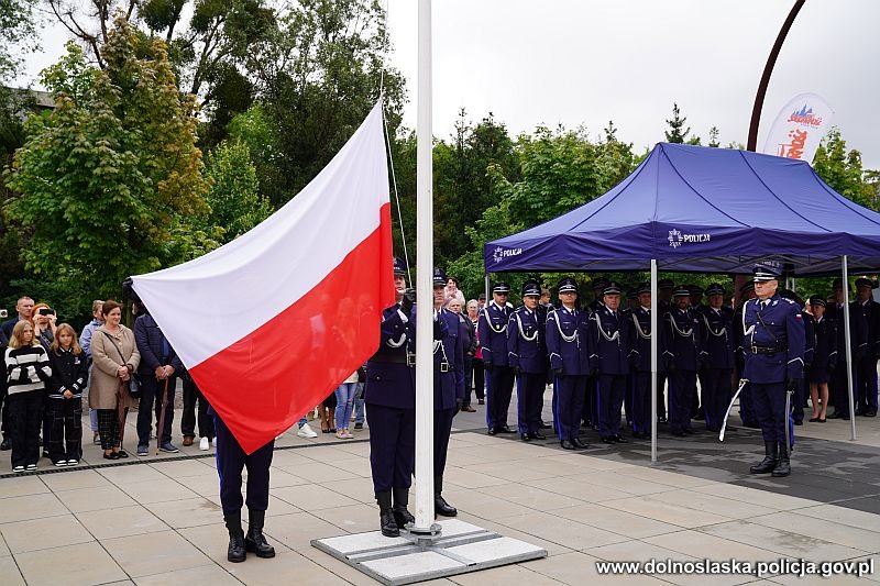 Uroczyste ślubowanie policjantek i policjantów