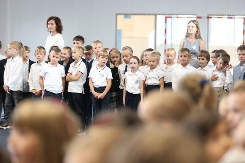 Rozpoczęcie roku szkolnego w nowej szkole przy ul. Asfaltowej we Wrocławiu