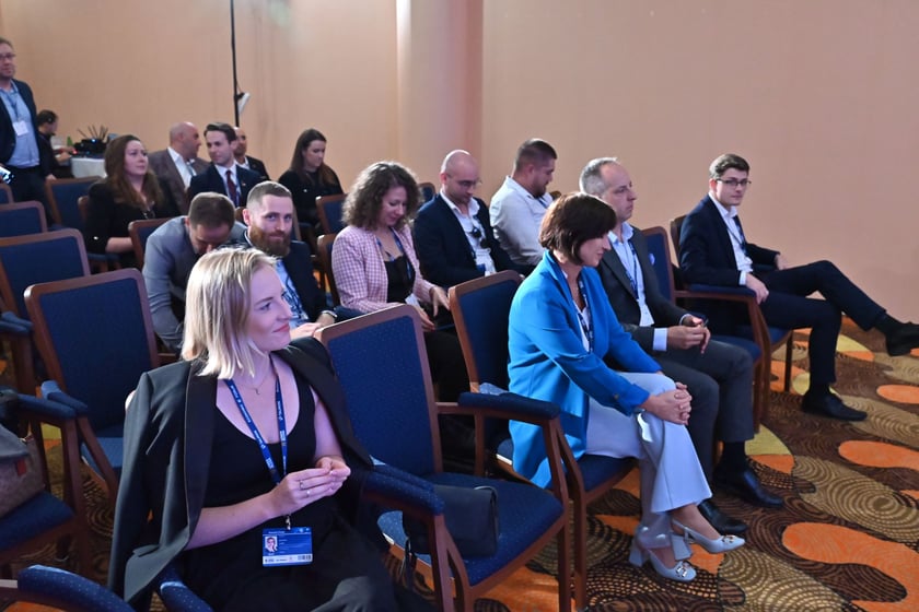 XXXII Forum Ekonomiczne w Karpaczu i dyskusja na temat dyskusji ?Digital co-creation jako model budowania elastycznej strategii miejskiej?.