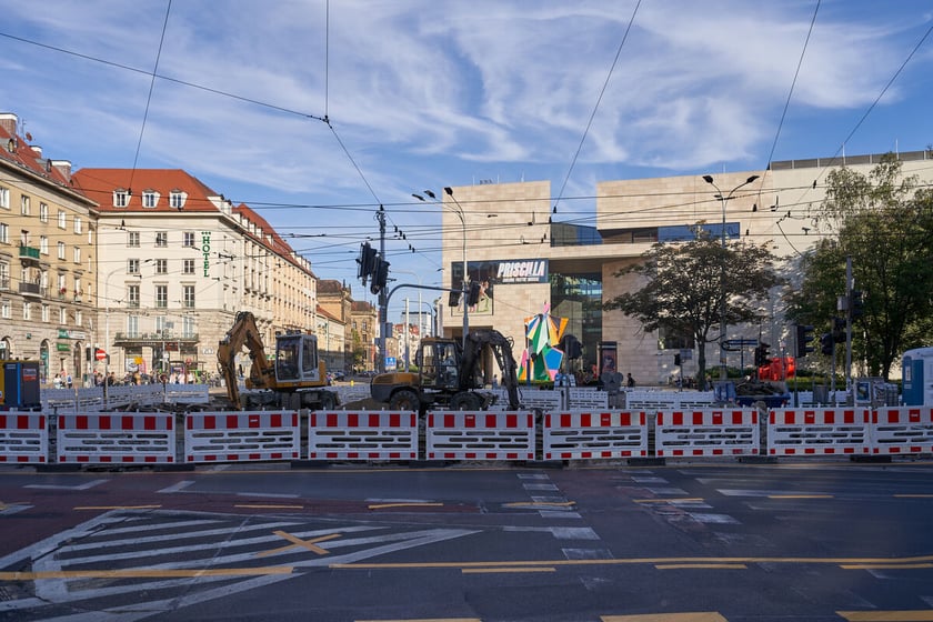 Przebudowa torowiska na skrzyżowaniu Piłsudskiego i Świdnickiej we Wrocławiu, 5.09.2023
