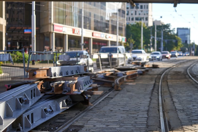 Przebudowa torowiska na skrzyżowaniu Piłsudskiego i Świdnickiej we Wrocławiu, 5.09.2023