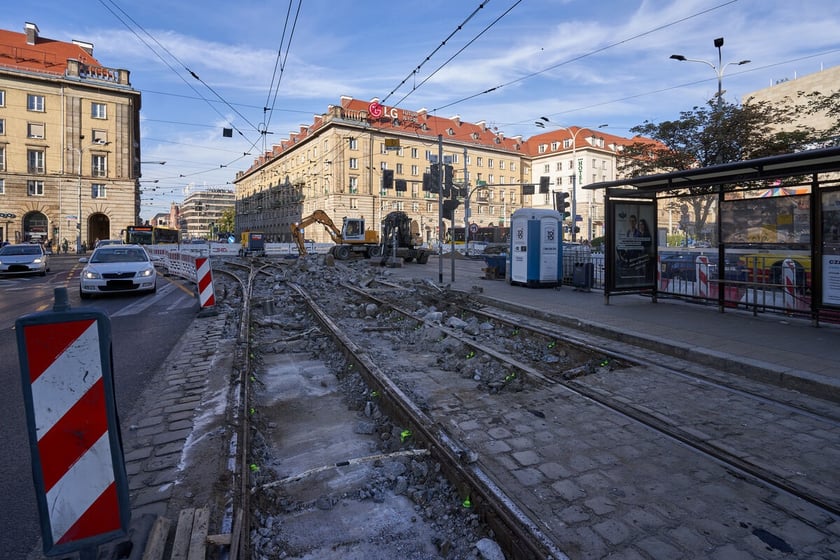 Przebudowa torowiska na skrzyżowaniu Piłsudskiego i Świdnickiej we Wrocławiu, 5.09.2023