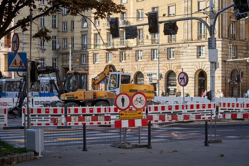 Przebudowa torowiska na skrzyżowaniu Piłsudskiego i Świdnickiej we Wrocławiu, 5.09.2023