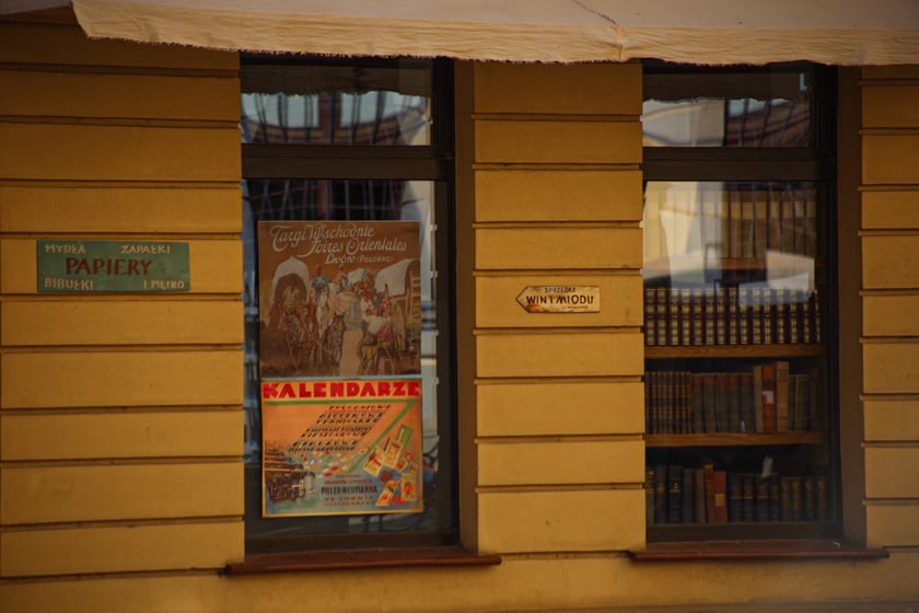 Plac Uniwersytecki we Wrocławiu jako plan filmowy do produkcji pt. Droga do domu