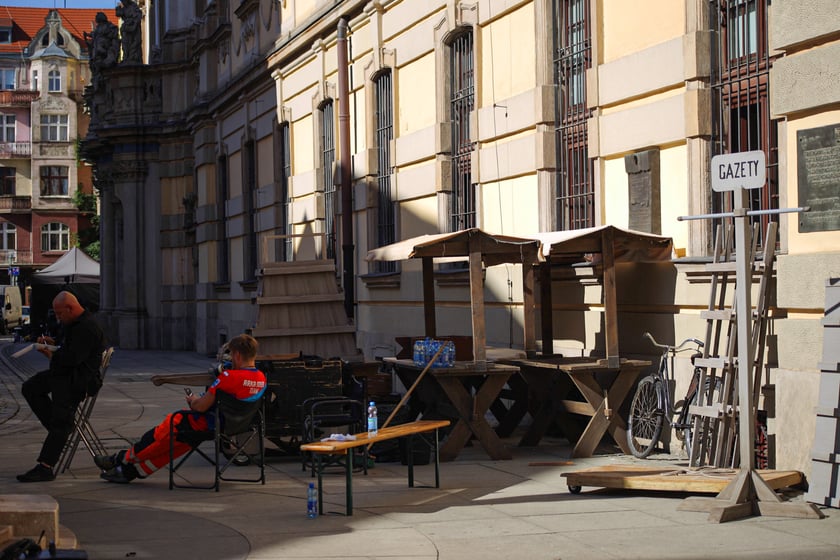 Plac Uniwersytecki we Wrocławiu jako plan filmowy do produkcji pt. Droga do domu