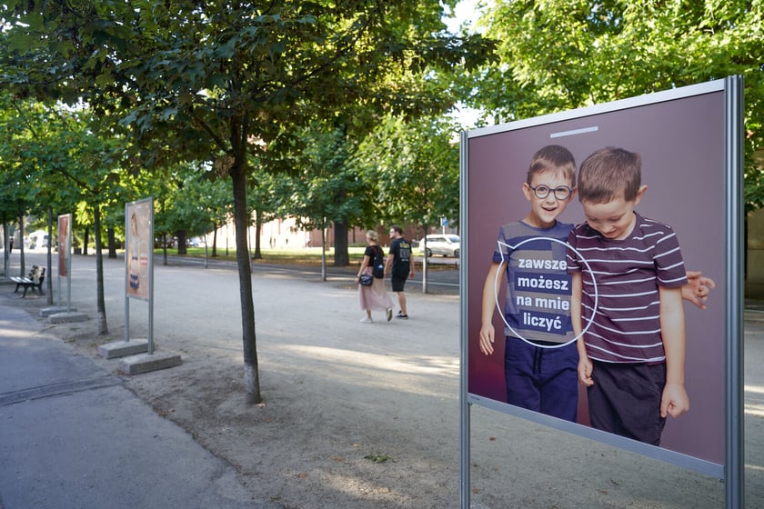 Wystwa "Dzieci&rdquo; na Promenadzie Staromiejskiej
