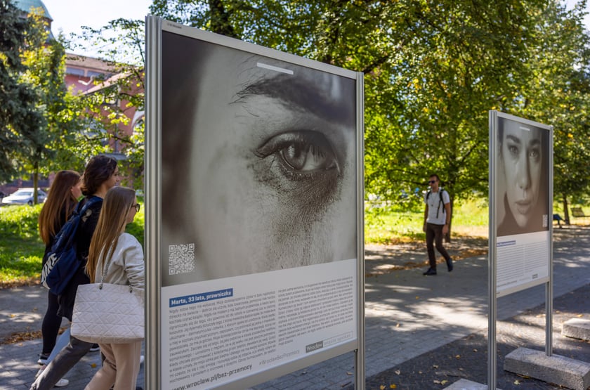Wystawa plenerowa &bdquo;Historie&rdquo; na Bulwarze Dunikowskiego