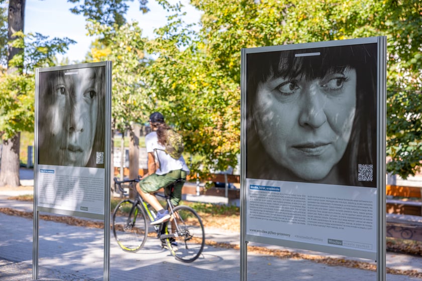 Wystawa plenerowa &bdquo;Historie&rdquo; na Bulwarze Dunikowskiego