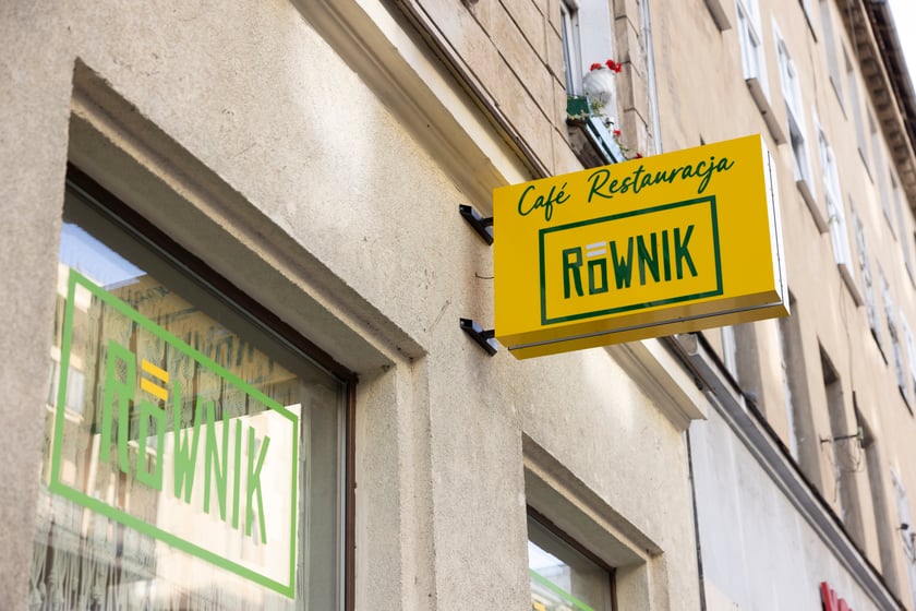 Cafe Równik znów działa!