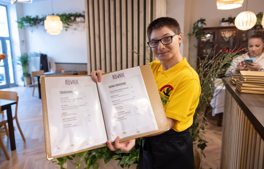 Cafe Równik znów działa!