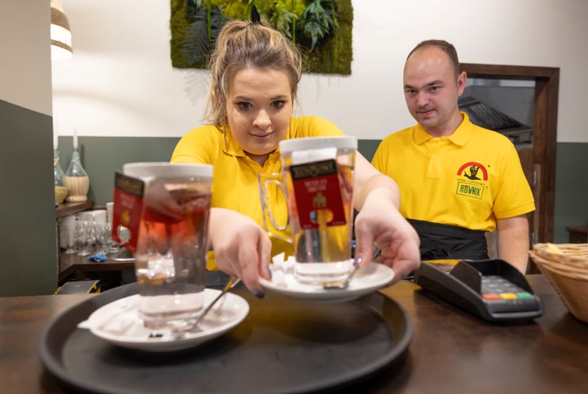 Cafe Równik znów działa!