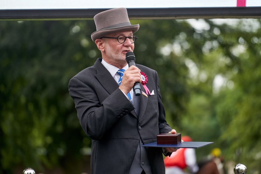 Jerzy Sawka, dyrektor Wrocławskiego Toru Wyścigów Konnych - Partynice