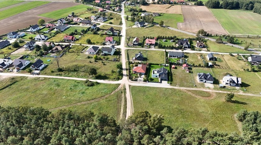 Gmina Oborniki Śląskie, miejscowość Golędzinów