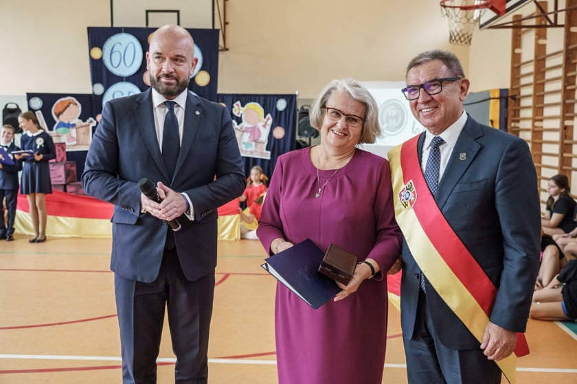 60-lecie Szkoły Podstawowej im. Tysiąclecia Wrocławia przy ul. Polnej na wrocławskim Brochowie