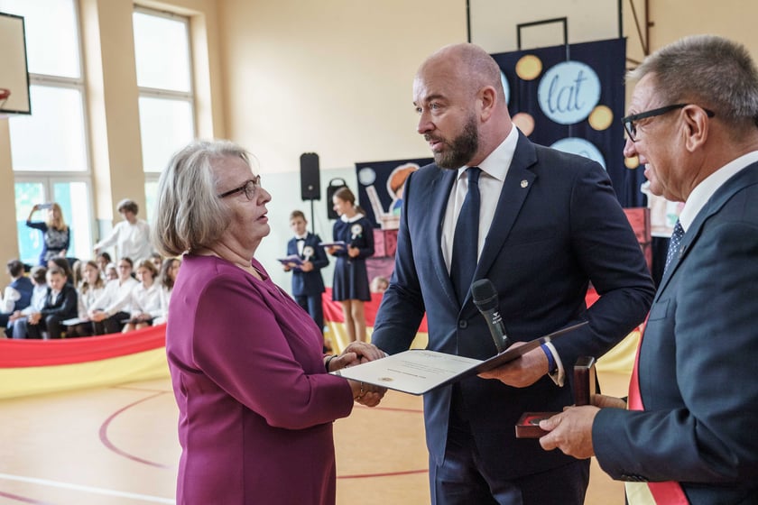 60-lecie Szkoły Podstawowej im. Tysiąclecia Wrocławia przy ul. Polnej na wrocławskim Brochowie
