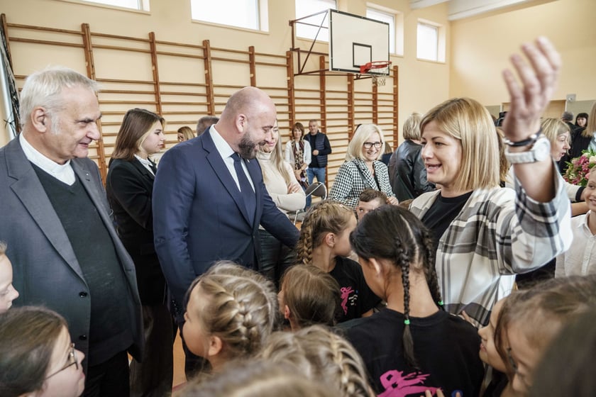 60-lecie Szkoły Podstawowej im. Tysiąclecia Wrocławia przy ul. Polnej na wrocławskim Brochowie